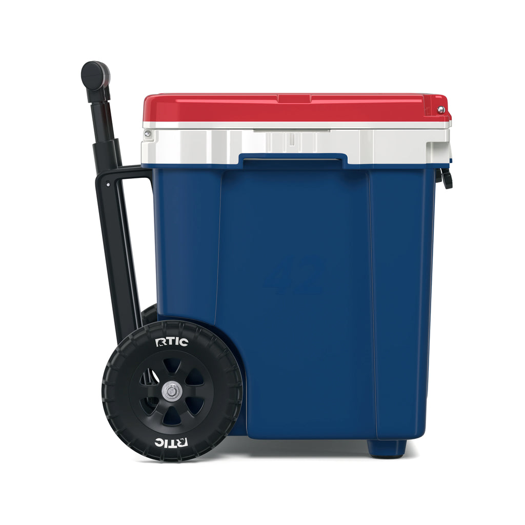 42 QT Ultra-Light Wheeled Cooler