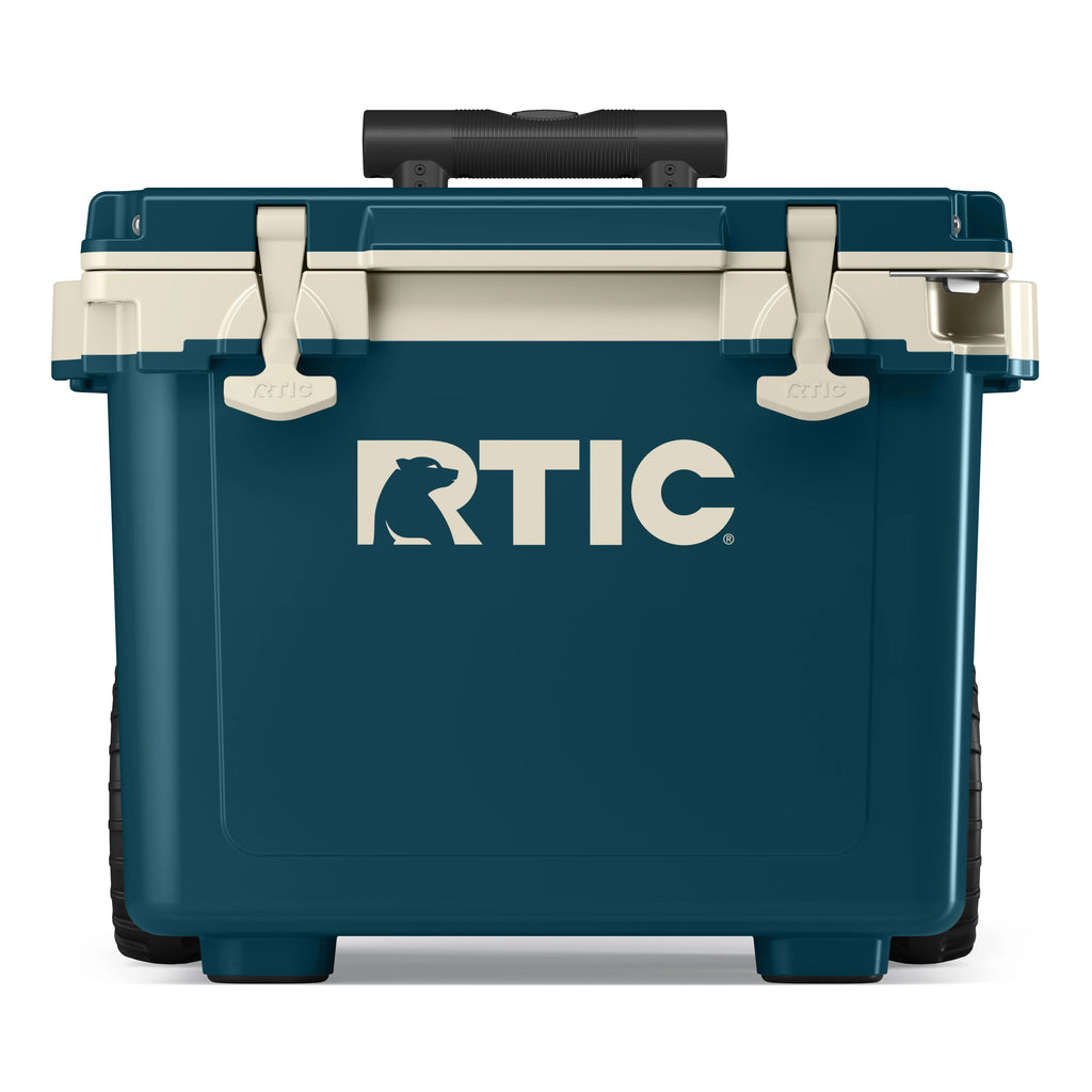 22 QT Ultra-Light Wheeled Cooler