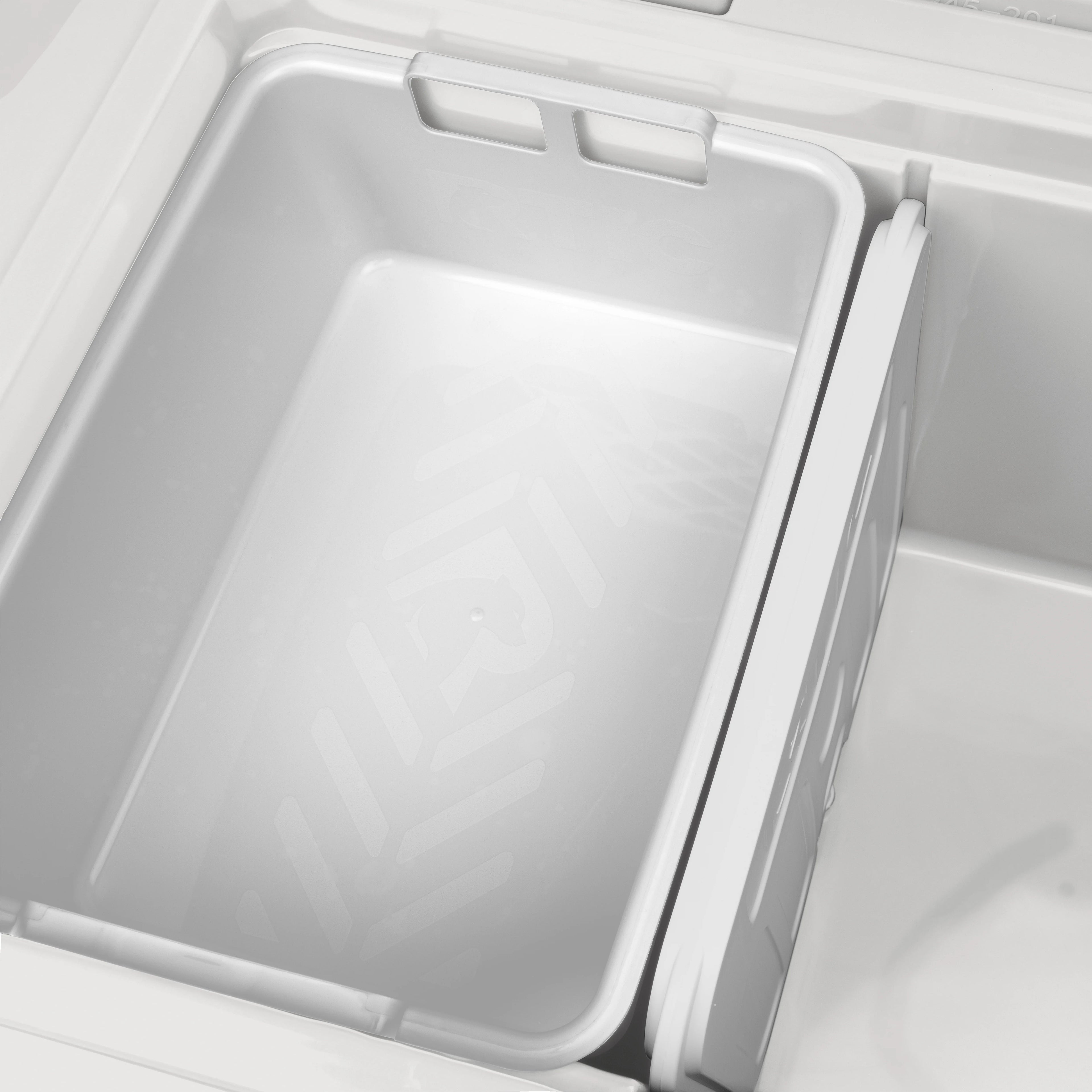 Ultra-Tough Cooler Dry Goods Basket